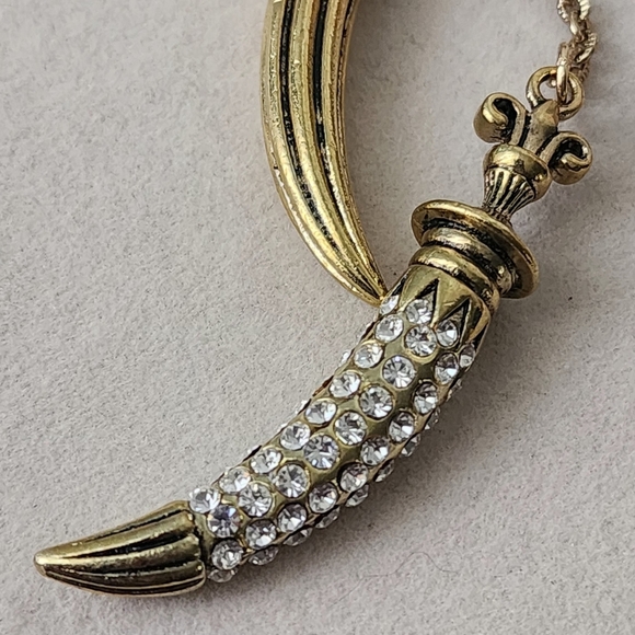 Vintage Gold Double Dagger Pendant Chain Necklace - Picture 3 of 8